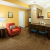 Отель TownePlace Suites Minneapolis near Mall of America, фото 2