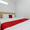 Отель RedDoorz Plus Near Jogja Kembali Monument, фото 6