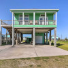 Отель Crystal Beach Coastal Home - Walk to Shore!, фото 19