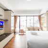 Отель Simply And Comfy Studio Room Apartment Beverly Dago, фото 4
