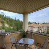 Отель Pinnacle Pointe Resort by kelownacondorentals, фото 30
