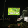 Отель Greenwoods Inn & Suites, фото 1