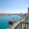 Отель Beautiful, Seafront high end APT in PRIME Location by 360 Estates, фото 17