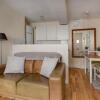 Отель The Shop Cotswold Apartment Sleeps 2, фото 5
