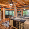 Отель Grand Mountain Getaway 8 Bedroom Home by Redawning, фото 23