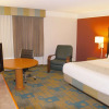 Отель La Quinta Inn & Suites by Wyndham Sherman, фото 3