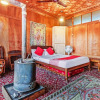 Отель Oyo 24526 Zojila Heritage Houseboats, фото 2