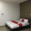 Отель Reddoorz Near My Khe Beach 2, фото 11