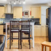 Отель Stylish 2 Bedroom Apartment Central Exeter Parking on Site, фото 11