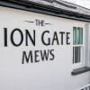 Отель The Lion Gate Mews, фото 1