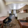 Отель Comfort Suites Portland Airport, фото 30