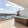Отель Luxury APT with HOT TUB & BBQ with Valletta views by 360 Estates, фото 9