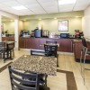 Отель Econo Lodge Inn & Suites Near Bricktown, фото 15