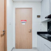Отель Homey And Restful Studio Apartment B Residence, фото 10