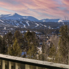 Отель Frontier by AvantStay Incredible Mtn Views Hot Tub Gorgeous Breckenridge Home Close to Slopes, фото 19