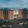 Отель Stunning Ground Floor Condo With Lush Lawn Overlooking White Sands, фото 37