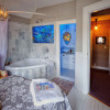 Отель Secrets on Main Bed & Breakfast, фото 3