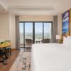 Отель Grand Hyams Hotel - Quy Nhon Beach в Куинене