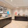 Отель Hampton Inn & Suites Kenosha, фото 18