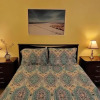 Отель Clean Updated Condo w/ pool 1/2 a block to Beach 2 Bedroom Home by RedAwning, фото 35