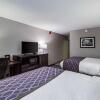 Отель Clarion Inn & Suites Near Downtown, фото 5