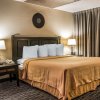 Отель Quality Inn and Suites Livonia, фото 34