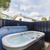 Отель Southern Lakes Spa - Queenstown Apartment R2, фото 9