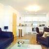 Отель New Central Woking 1 and 2 Bedroom Apartments with Free Gym, close to Train Station, фото 6