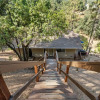 Отель Creekside Hideaway - Spacious Home Hidden in Trees by Yosemite Region Resorts, фото 25