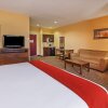 Отель Holiday Inn Express & Suites Cleveland, фото 4