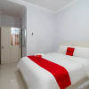 Отель RedDoorz @ Brayan Medan, фото 12