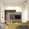 Отель 2 Bedrooms Flat with Parking near Metro Stop, фото 16