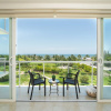 Отель ARENA Stunning 2 BDR Beachfront- Designer Vibes, фото 13