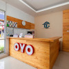 Отель OYO 1812 Dg Inn, фото 1