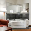 Отель Comfort Suites near Indianapolis Airport, фото 24