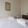Отель Spacious 2BR flat in Putney, фото 4