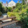 Отель Traditional Cottage- Beams, Log Burner & Sea Views, фото 21