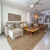 Отель Beautiful Condo Just Steps Away From the Beach, фото 1