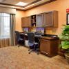 Отель Holiday Inn Express Hotel & Suites Kansas City - Grandview, фото 4