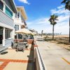 Отель Beachfront Breeze на пляже Newport Beach