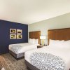 Отель La Quinta Inn & Suites by Wyndham Wichita Northeast, фото 8