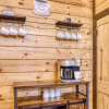 Отель Ern806 - Splashin' Views 2 Bedroom Cabin by RedAwning, фото 7