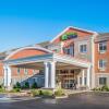 Отель Holiday Inn Express Hotel & Suites Gananoque, an IHG Hotel, фото 33