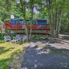 Отель Updated Blakeslee Cottage w/ Fire Pit and Deck!, фото 18