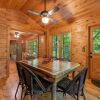Отель Dancing Bears Cabin With hot tub Fireplace Creek, фото 6