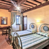 Отель Large Farmhouse in Umbria -swimming Pool -cinema Room -transparent Geodesic Dome, фото 6