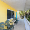 Отель Lazy Livin by AMI Locals, фото 21