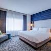 Отель DoubleTree Suites by Hilton Htl & Conf Cntr Downers Grove, фото 3