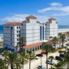 Отель Four Points by Sheraton Jacksonville Beachfront в Джексонвилл-Биче