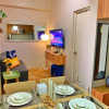 Отель The Elevated Abode - Comfycosy 1-br at The Loop, фото 12